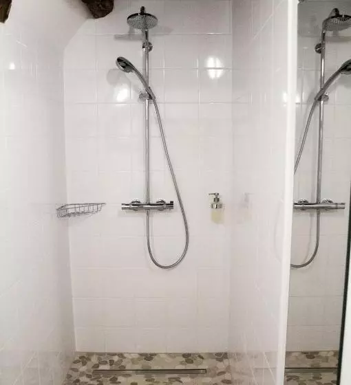 ペンション Unter Der Linde