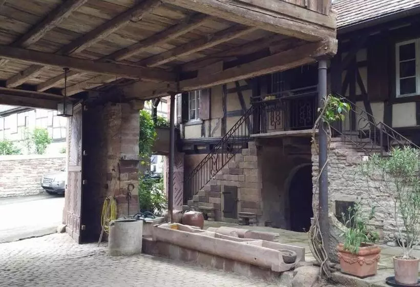 ペンション Unter Der Linde