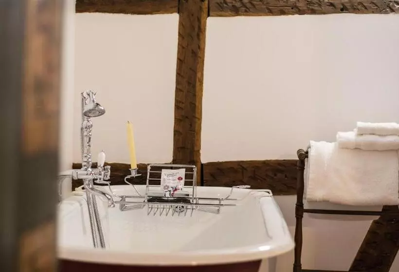 ペンション Unter Der Linde