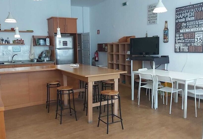 Porto Downtown Hostel