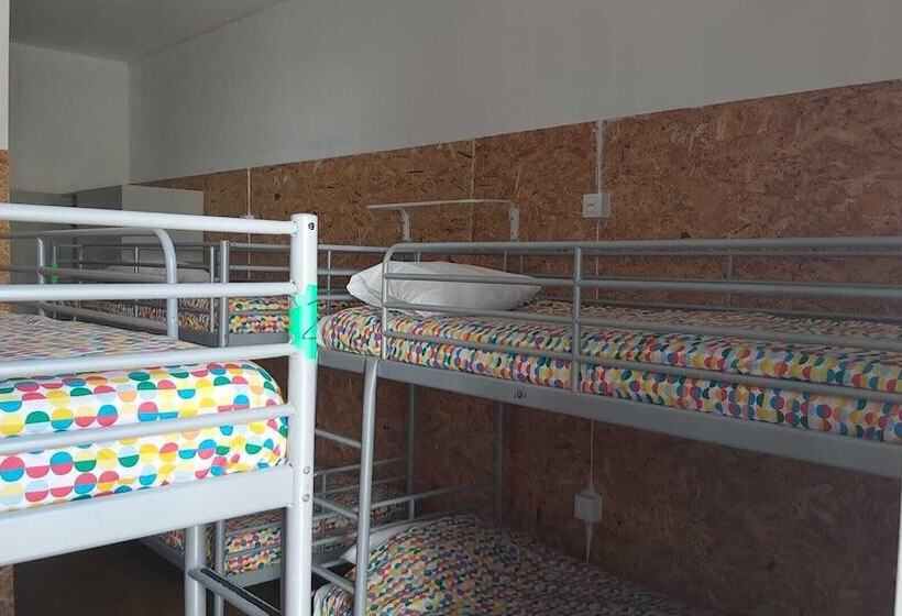 Porto Downtown Hostel
