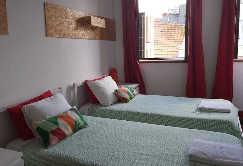 Porto Downtown Hostel