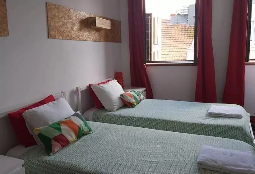 Porto Downtown Hostel