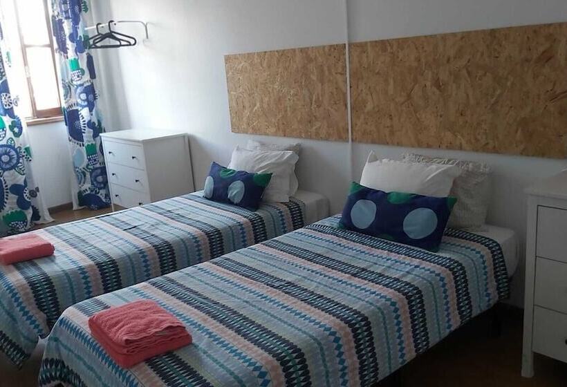 Porto Downtown Hostel