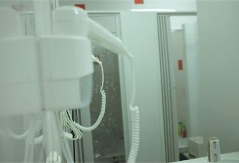 Porto Downtown Hostel