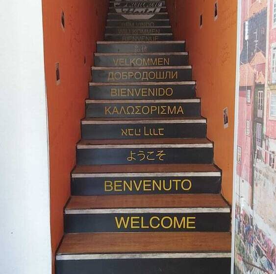 Porto Downtown Hostel