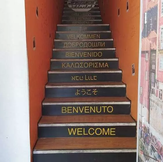 Porto Downtown Hostel