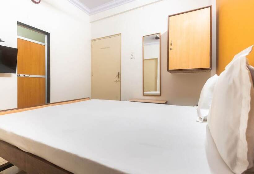 Spot On 43046 Hotel Saitej