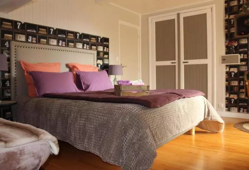 Aamiaismajoitus (B&B) Le Chalet Des Pesettes