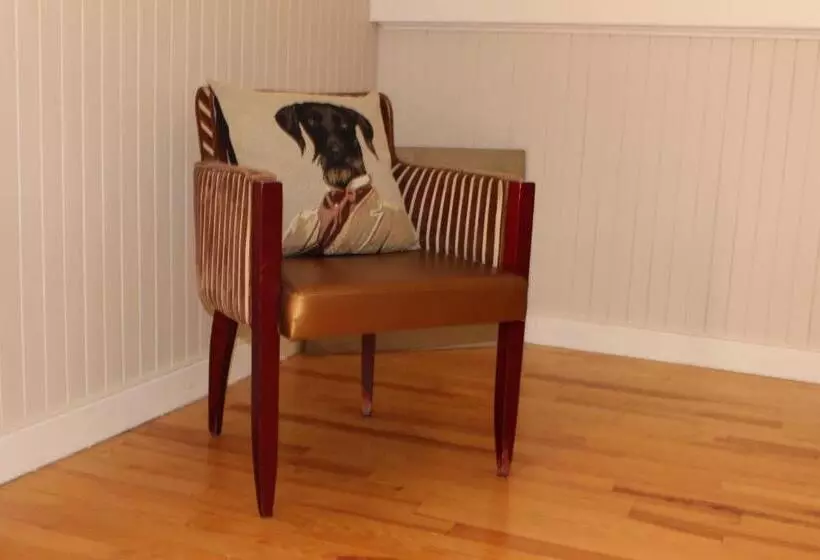 Aamiaismajoitus (B&B) Le Chalet Des Pesettes