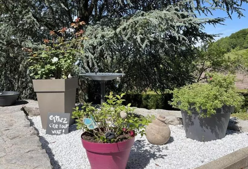 Aamiaismajoitus (B&B) Le Chalet Des Pesettes