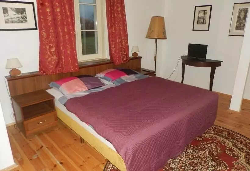 簡易ホテル Dwór Strzyżew