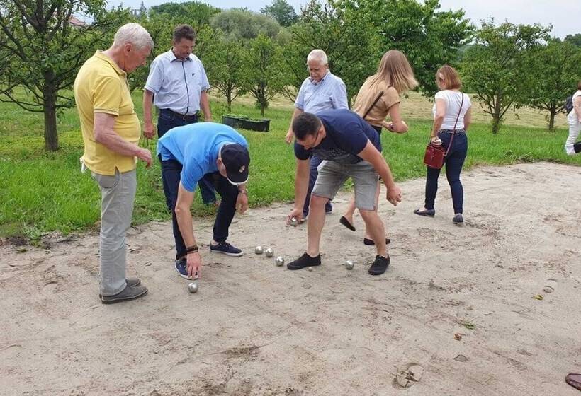 簡易ホテル Dwór Strzyżew