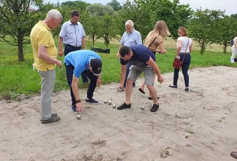 簡易ホテル Dwór Strzyżew