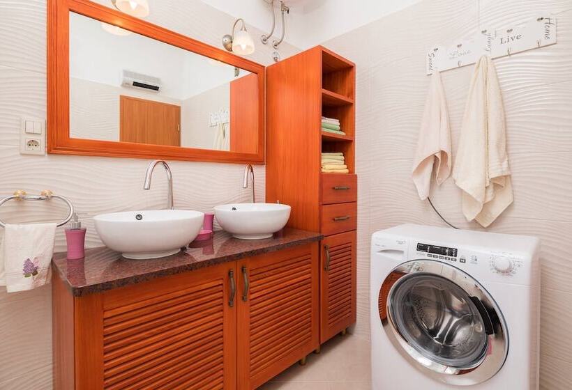 Отель Gem Of The Sea Alenka