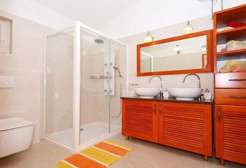 ホテル Gem Of The Sea Alenka