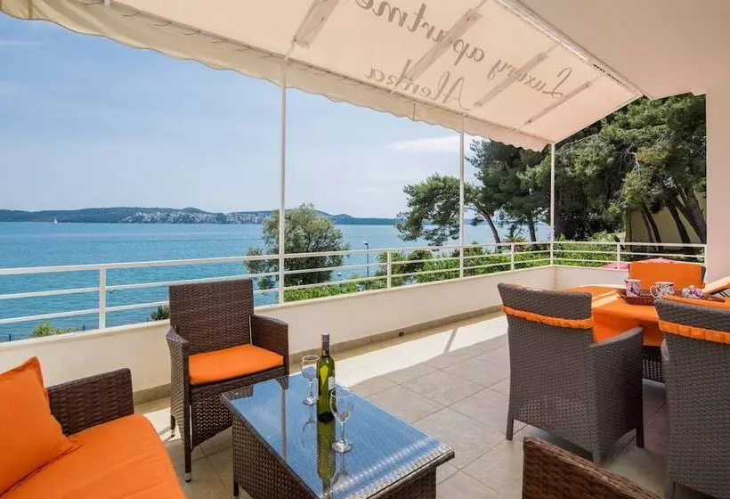 ホテル Gem Of The Sea Alenka