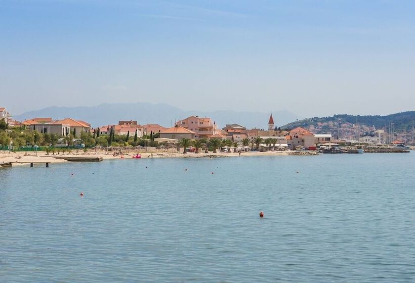 Отель Gem Of The Sea Alenka