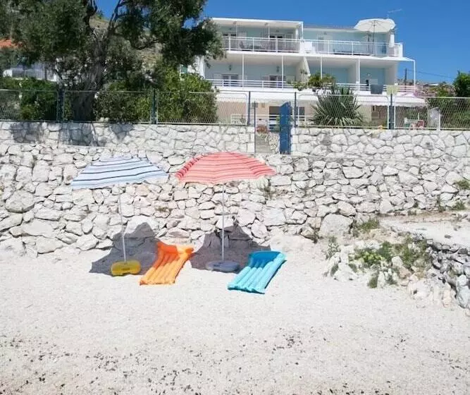 ホテル Gem Of The Sea Alenka