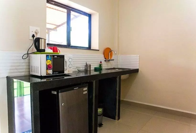 ホテル Lazy Frog Goa