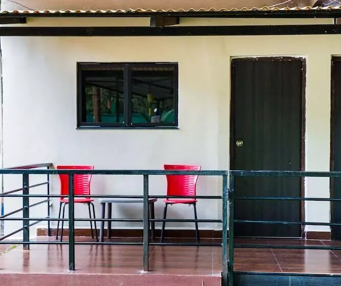 ホテル Lazy Frog Goa