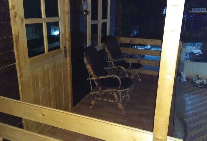 فندق Lazy Frog Goa