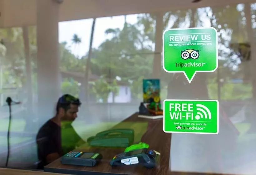 ホテル Lazy Frog Goa