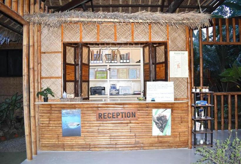 בית מלון כפרי Loboc Cool River Resort