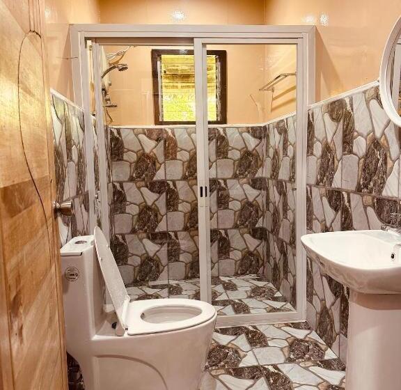 בית מלון כפרי Loboc Cool River Resort