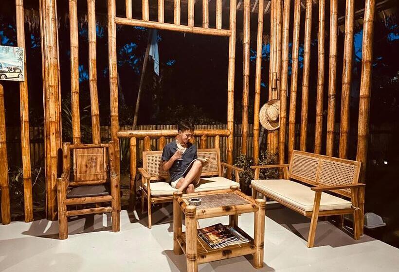 בית מלון כפרי Loboc Cool River Resort