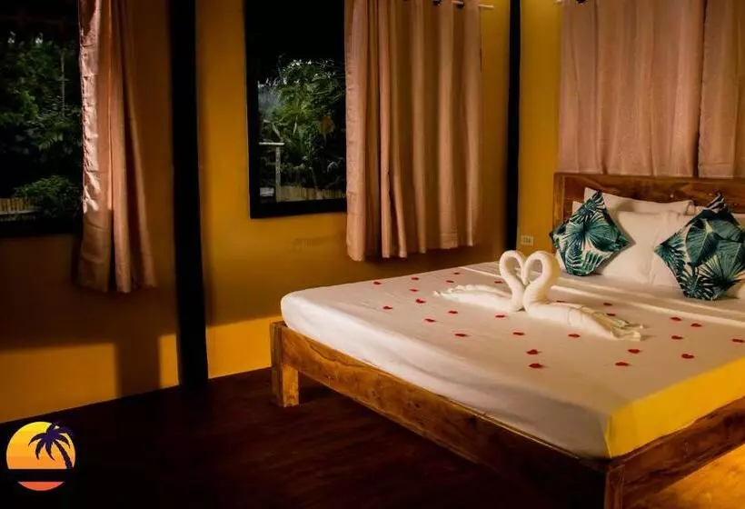 ホテル Loboc Cool River Resort