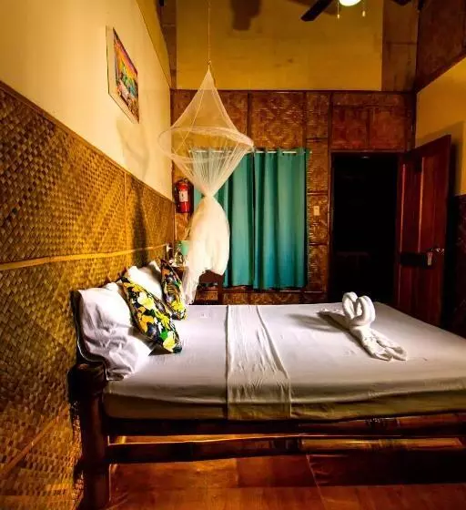 ホテル Loboc Cool River Resort