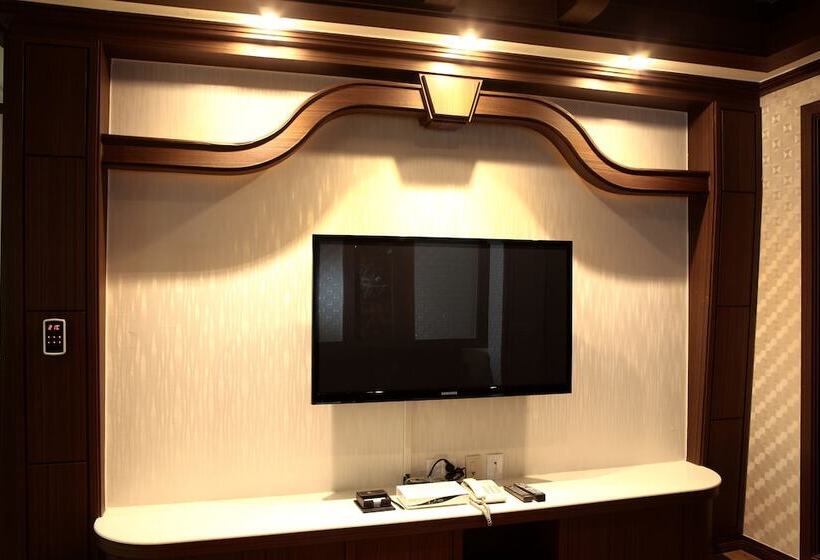 酒店 Ritz Castle Resort