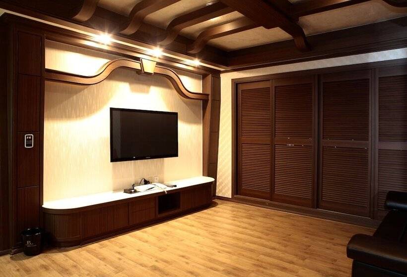 Hotel Ritz Castle Resort