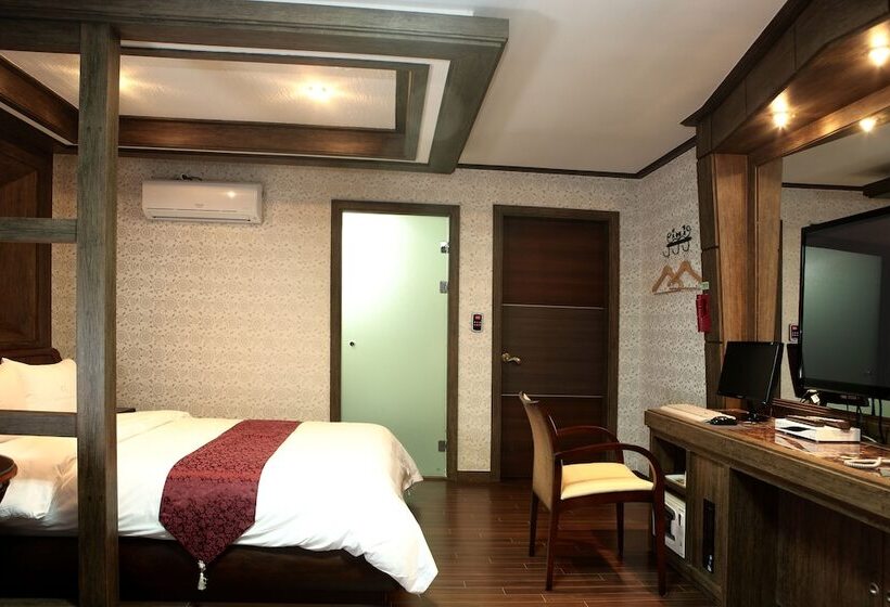 酒店 Ritz Castle Resort