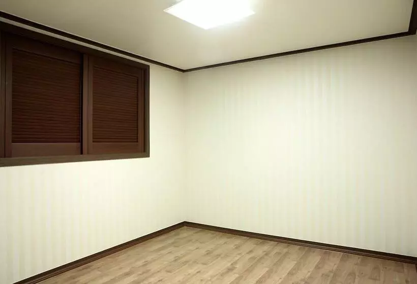 Hotelli Ritz Castle Resort