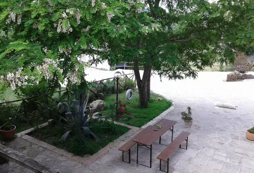 Maaseutuhotelli Agriturismo San Benedetto