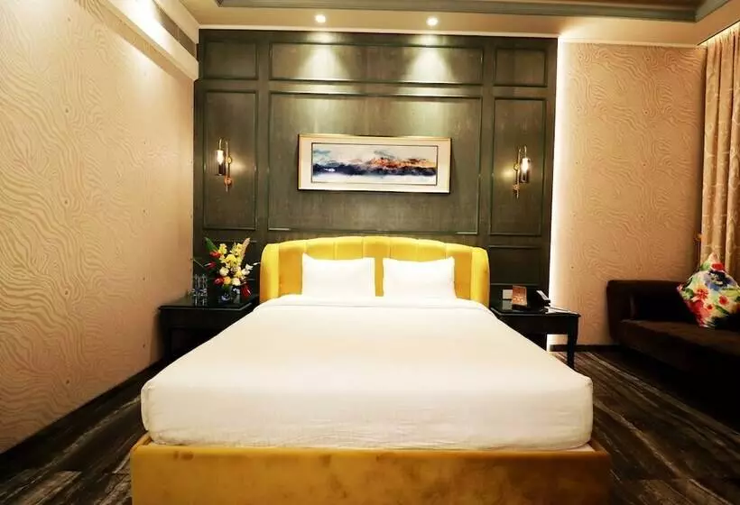 Hotelli Seven Eleven Club