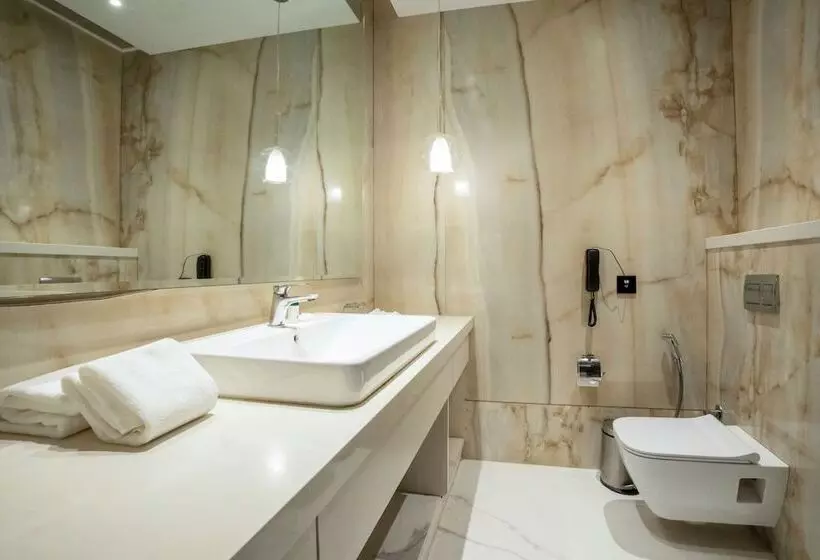 Hotelli Seven Eleven Club