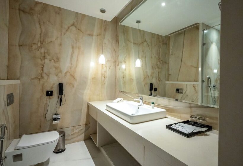 בית מלון כפרי Seven Eleven Club