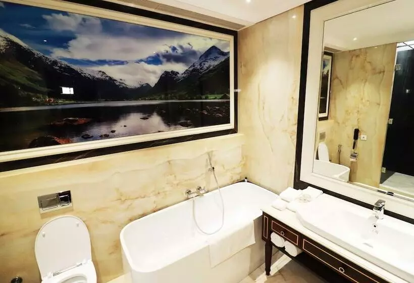 Hotelli Seven Eleven Club