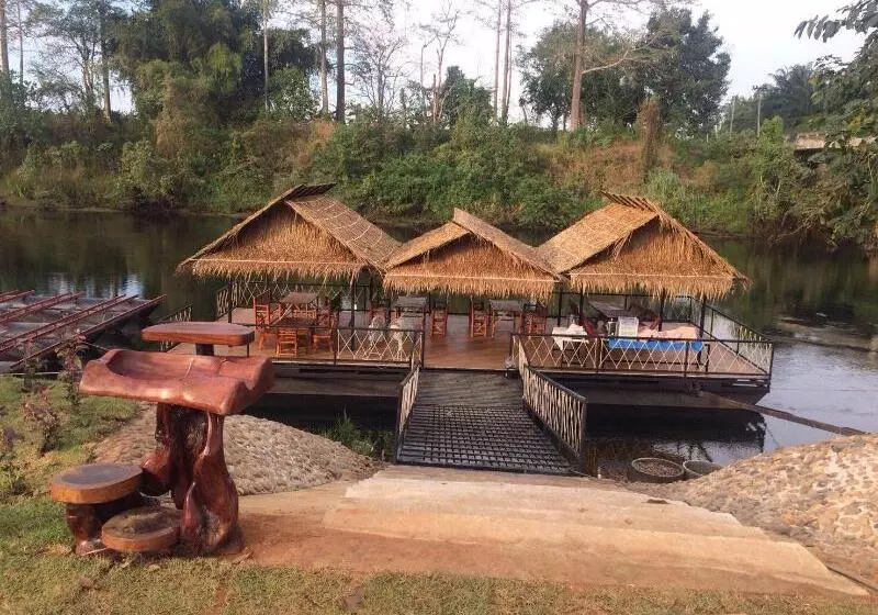 Hotelli The Raft Land