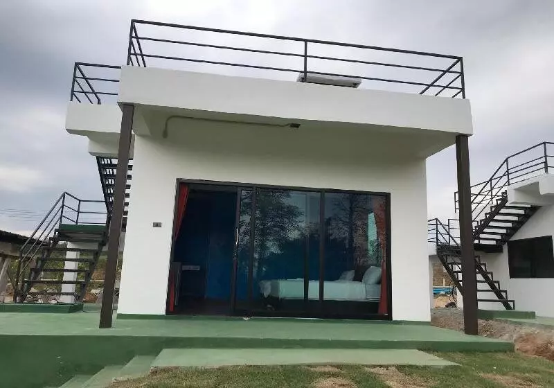 Hotelli The Raft Land