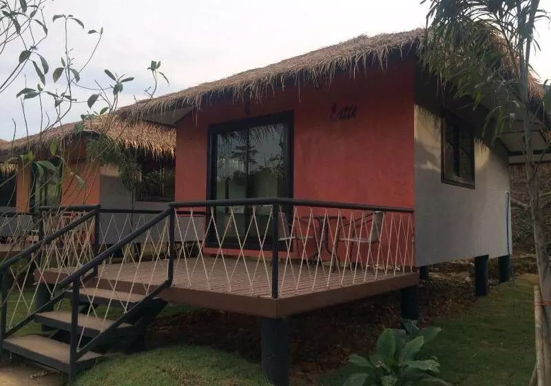 Hotelli The Raft Land