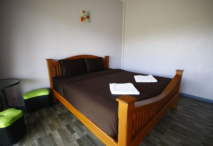 בית מלון כפרי Wangthong Beach Resort