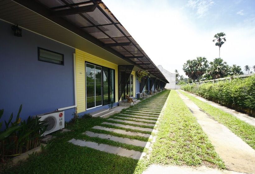 בית מלון כפרי Wangthong Beach Resort