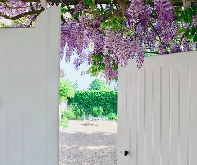 Majatalo Glycines Country Guesthouse