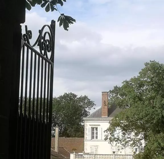 Majatalo Le Château De Courmelois