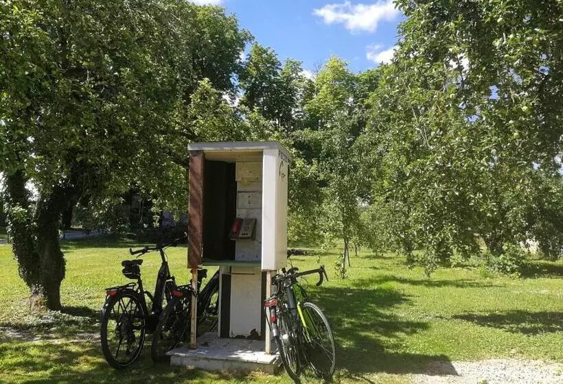 Majatalo Le Château De Courmelois