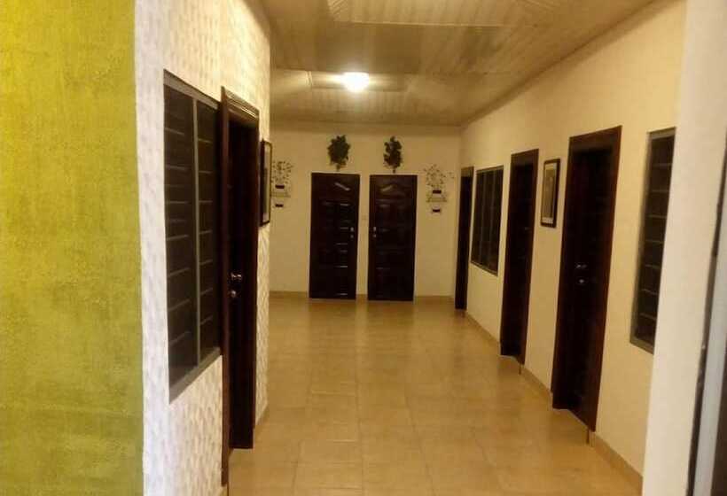 פנסיון Total Praise Guest House